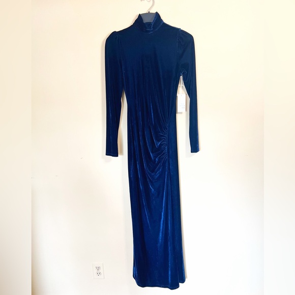 Reformation Moonlight Long-sleeved Gown - Picture 5 of 9